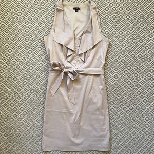 ANN TAYLOR - beige sleeveless dress
